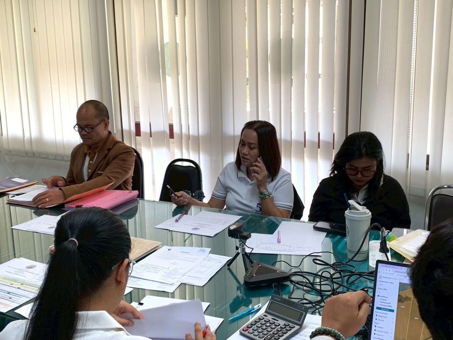 title - วันพุธที่ 18 มีนาคม 2569 เวลา 09.30 น. นายวิทูล ประดิษฐบุญ ปฏิรูปที่ดินจังหวัดปราจีนบุรี  พร้อมด้วยผู้อำนวยการกลุ่มงานช่างและแผนที่ ผู้อำนวยการกลุ่มกฎหมาย  ผู้อำนวยการกลุ่มการเงินบัญชีและจัดเก็บผลประโยชน์  ผู้อำนวยการกลุ่มยุทธศาสตร์และการปฏิรูปที่ดินและเจ้าหน้าที่ส.ป.ก.ปราจีนบุรี ที่เกี่ยวข้องจัดการประชุมคณะทำงานตรวจสอบคุณสมบัติผู้ยื่นคำขอเข้าทำประโยชน์ในเขตปฏิรูปที่ดินจังหวัดปราจีนบุรีครั้งที่ 7/2569 ณ ห้องประชุมสำนักงานการปฏิรูปที่ดินจังหวัดปราจีนบุรี